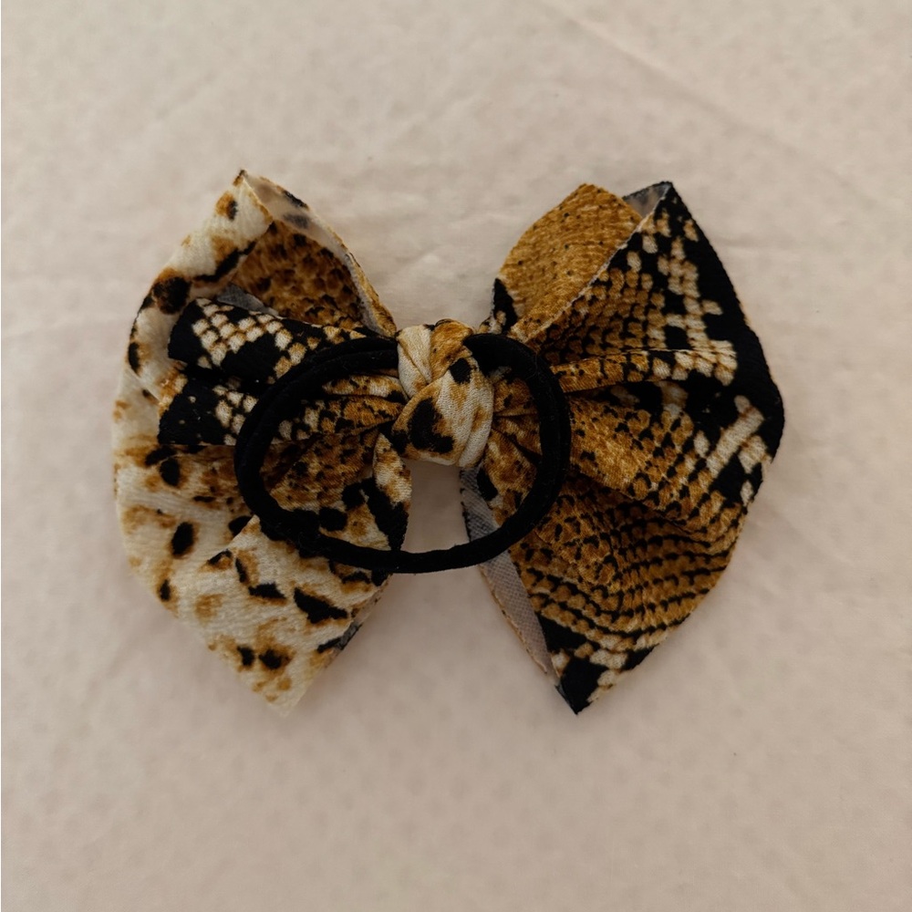 Bow - Picture 2 of 2